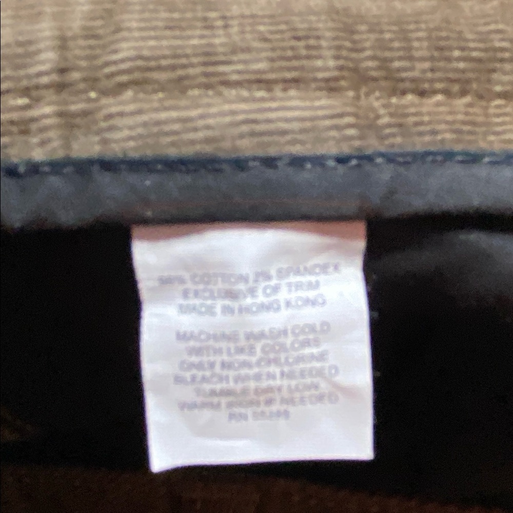 Express Shorts - Picture 5 of 5